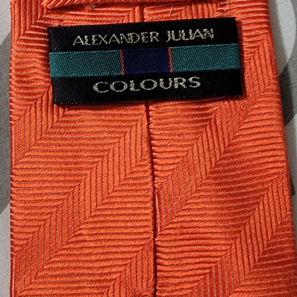 Tie